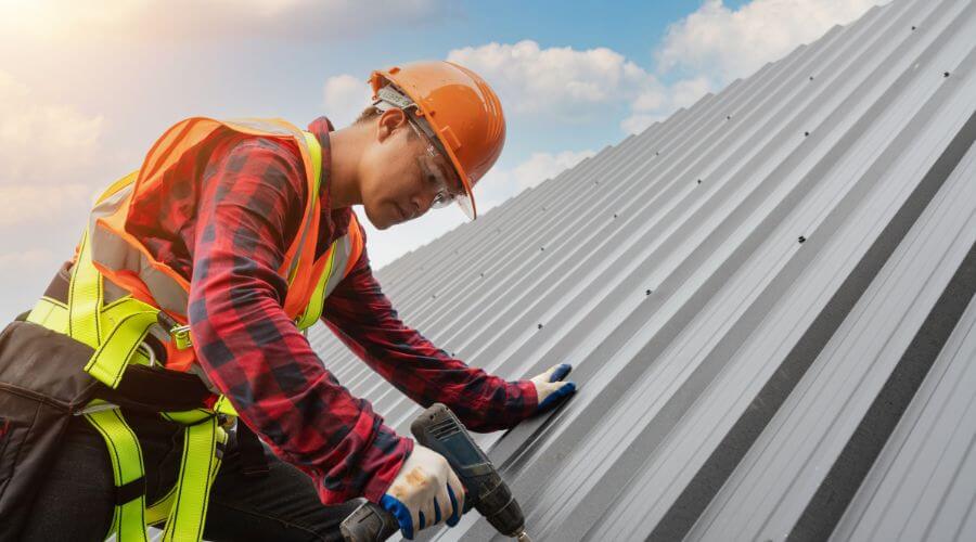 Expert Emergency Roof Repairs services in Sibley, IL